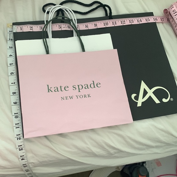 Gift Bags & Box - Picture 5 of 16